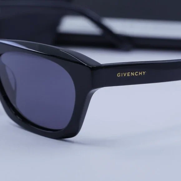 Final Price! Givenchy GV40026U 01A Black/Grey Sunglasses